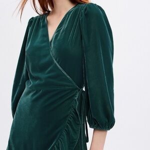 🆕‎ Gap Velvet Wrap Mini Dress